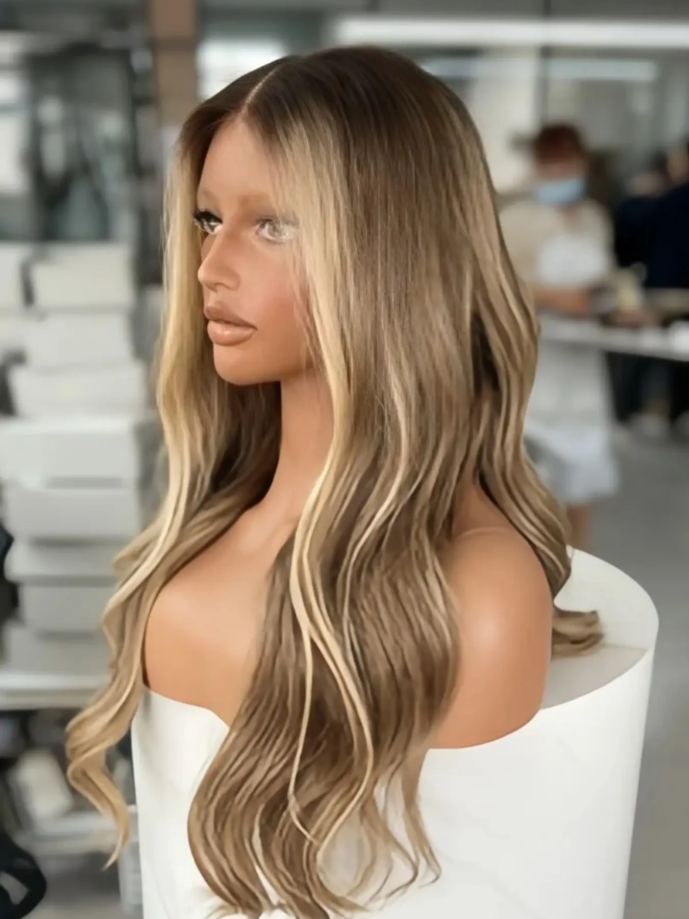13x4 Front Lace Women's Wig, 14 Inch Glitter Big Curl Style, 150 Density High-Quality Human Hair, Soft and Smooth