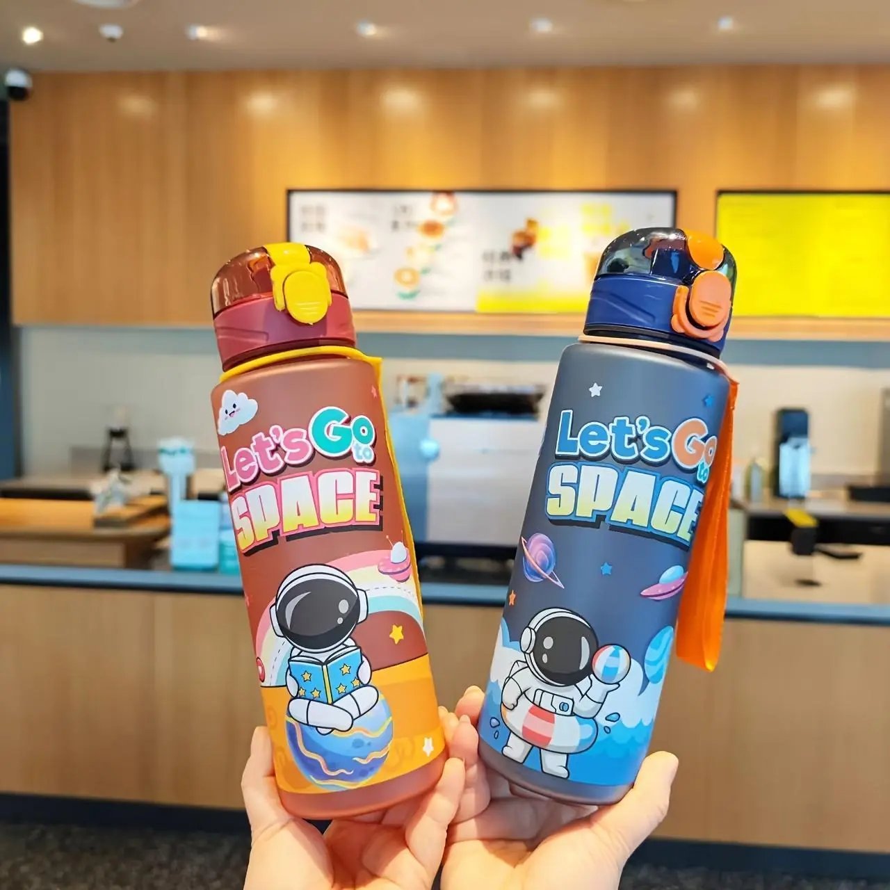 700ml Reusable Space Astronaut Tumbler - Leak-Proof Portable PC Plastic Bottled Water Bottle, Matte Finish, Washable for Sports, Outdoor Fitness, Light Tumbler Water Bottles, Hard Plastic Water Bottles