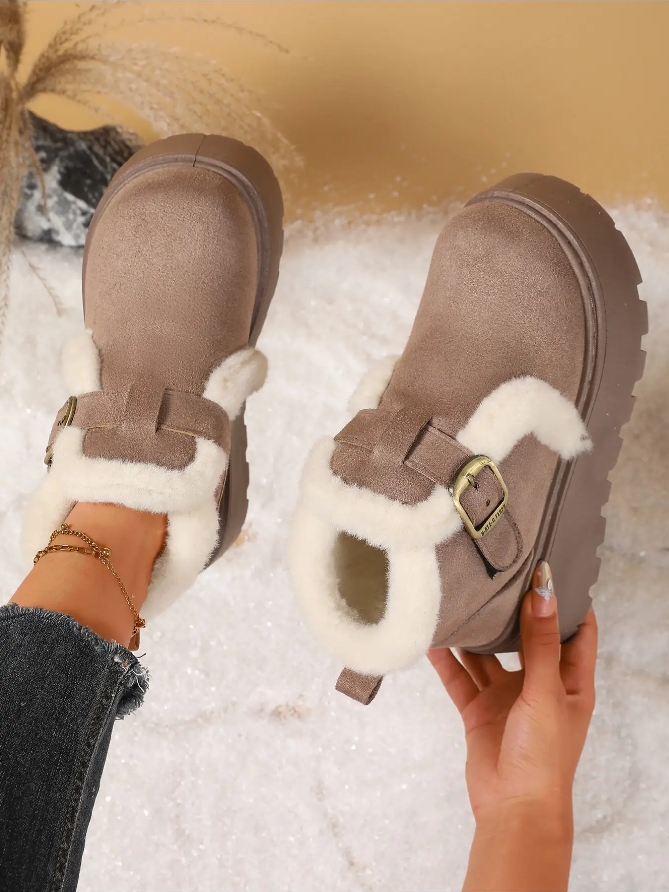 Women's Fleece Lined Platform Snow Boots New Winter Metal Buckle Fluffy Ankle Boots Retro Heightening Warm Cotton Shoes
