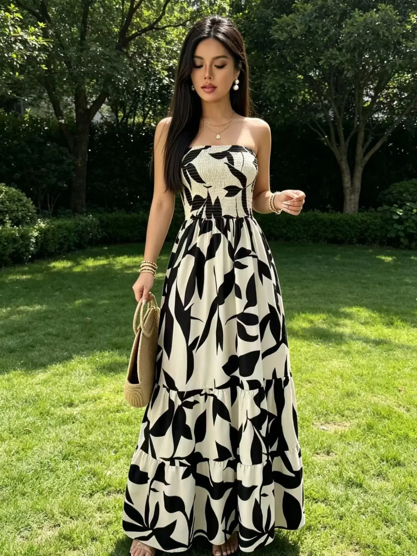 Summer Boho Bohemian Leaf Print Halter Dress, Boho Fashion Dress, Layered Ruffle A-Line Long Dress, Perfect for Casual Beach Vacation Parties, Beach Party Dress, Elegant Resort Style