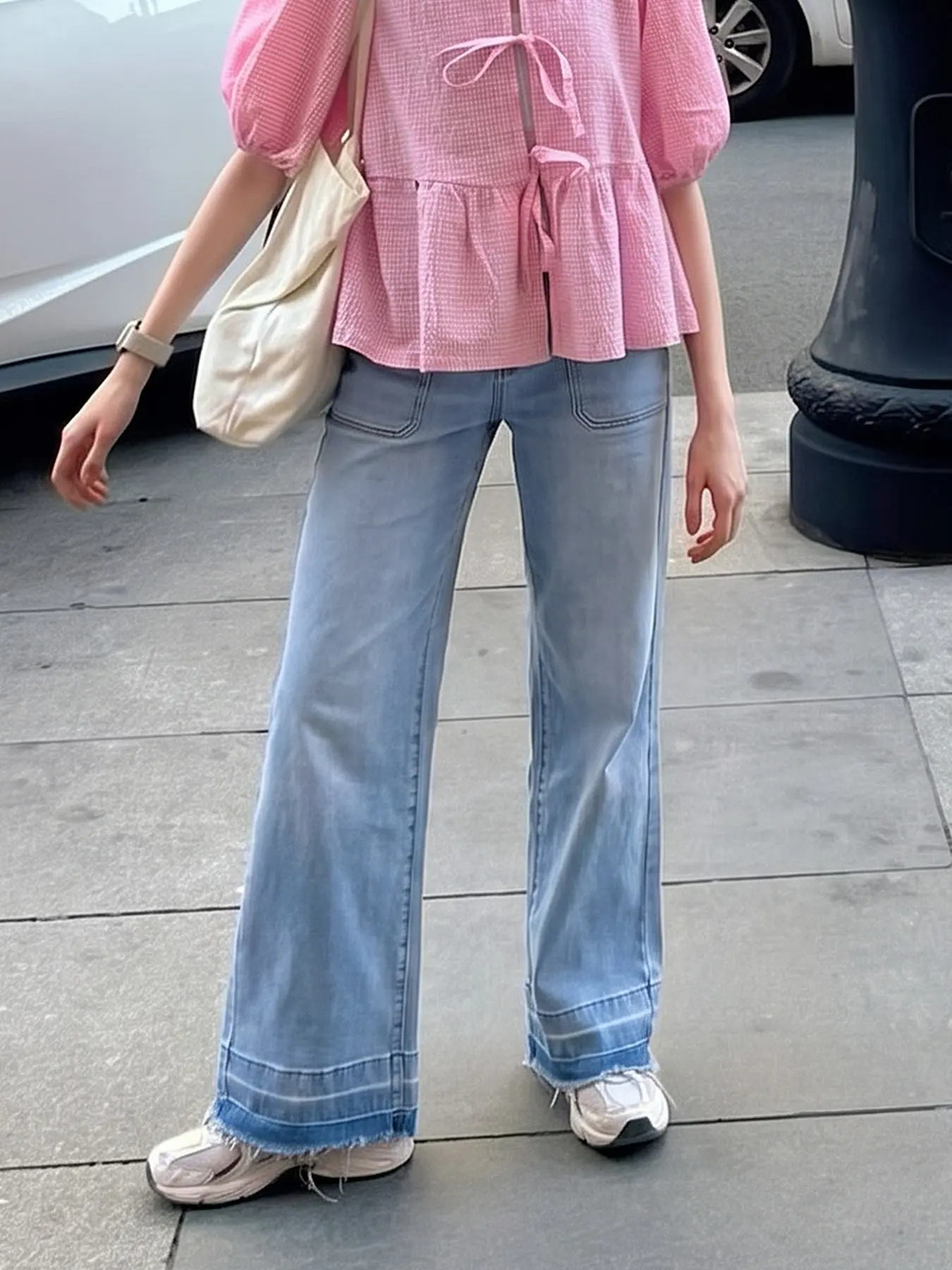 Women's Straight Jeans, Multi-Pocket Design, Stretchy Mid-Waist Denim, Zipper Fly Closure, Casual All-Season Fashion Essential