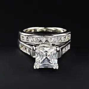 Square-Cut Zirconia Engagement Ring Jewelry Unique Sparkling Stones Luminous Ring Heirloom Wedding Ring Perfect Gift for Wife or Girlfriend