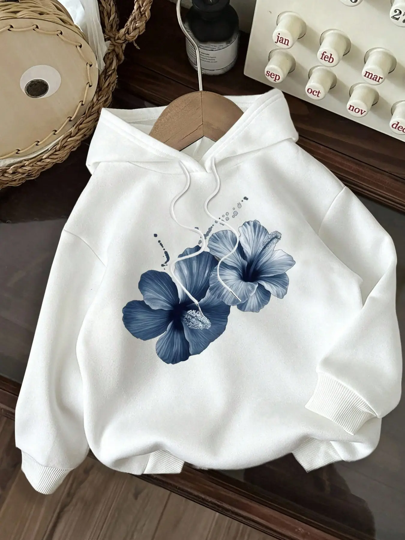 Women's Floral Print Hoodie, Casual Loose-Fit Long Sleeve Sweatshirt, Fall & Winter Outerwear, Fashionable Drawstring Design, Daily Wear