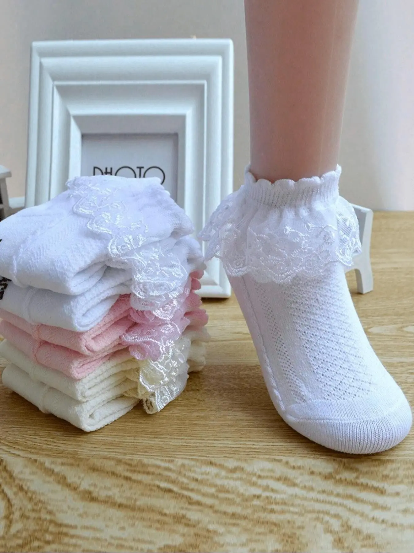 3 Pairs Kids Lace Edge Socks, Comfortable Design for Dance, Outdoor Activities, Various Occasions, Fashionable and Versatile Short Socks, Casual Comfy Socks