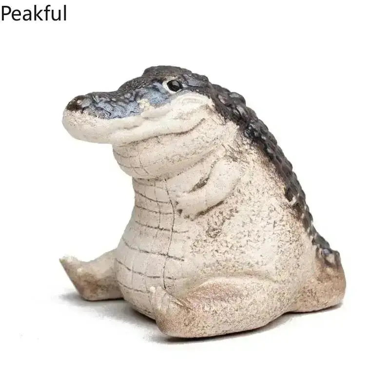 Traditional Zisha Crocodile Tea Pet, Handcrafted Purple Clay Good Luck Figurine for Tea Table, Symbol of Wealth & Prosperity, Perfect Birthday Gift for Tea Lovers