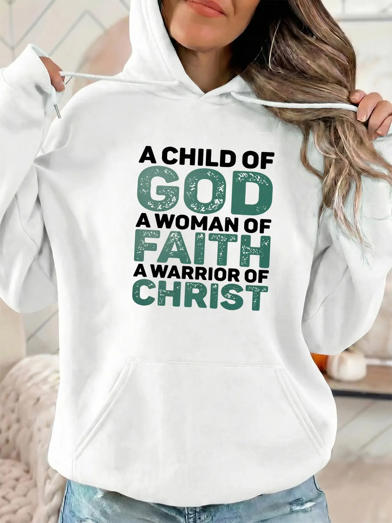 Women's fashionable hoodie - A Child of God, Woman of Faith, Warrior of Christ. Letter-printed kangaroo pocket long-sleeved women's sportswear sweatshirt for autumn/winter, suitable for daily casual outings and party wear.