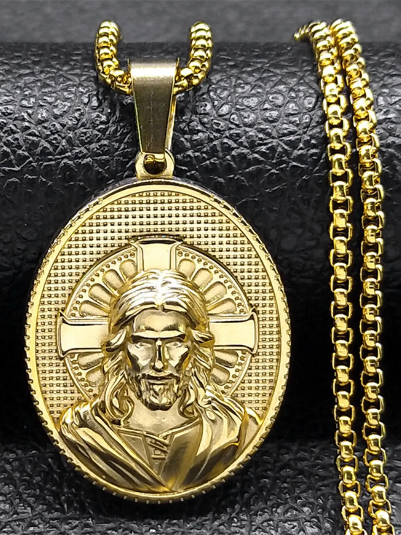 Religious Jesus Christ Crucifix Cross Medal Pendant Chain Necklace for Women Men Stainless Steel Gold Color Faith Jewelry