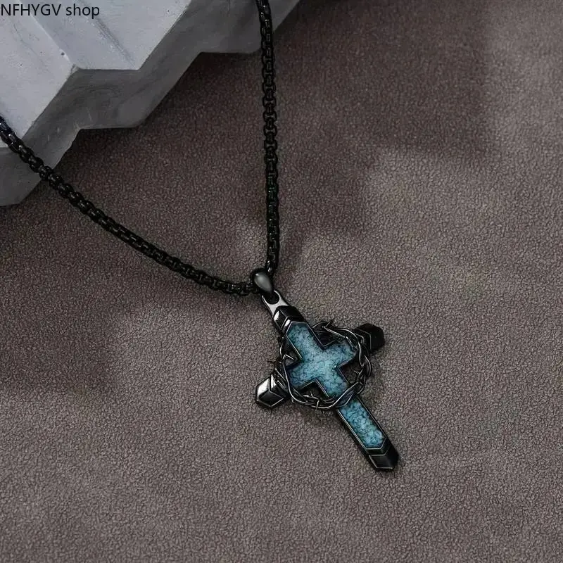 Religious Jewelry Turquoise Cross Necklace, Thorn Wreath Crown Pendant Unisex Faith Ornament For Women, All Season Gift Ready Accessory Suitable For Daily Street Styling, Outdoor Sports Outfits And Holiday Gift Matching