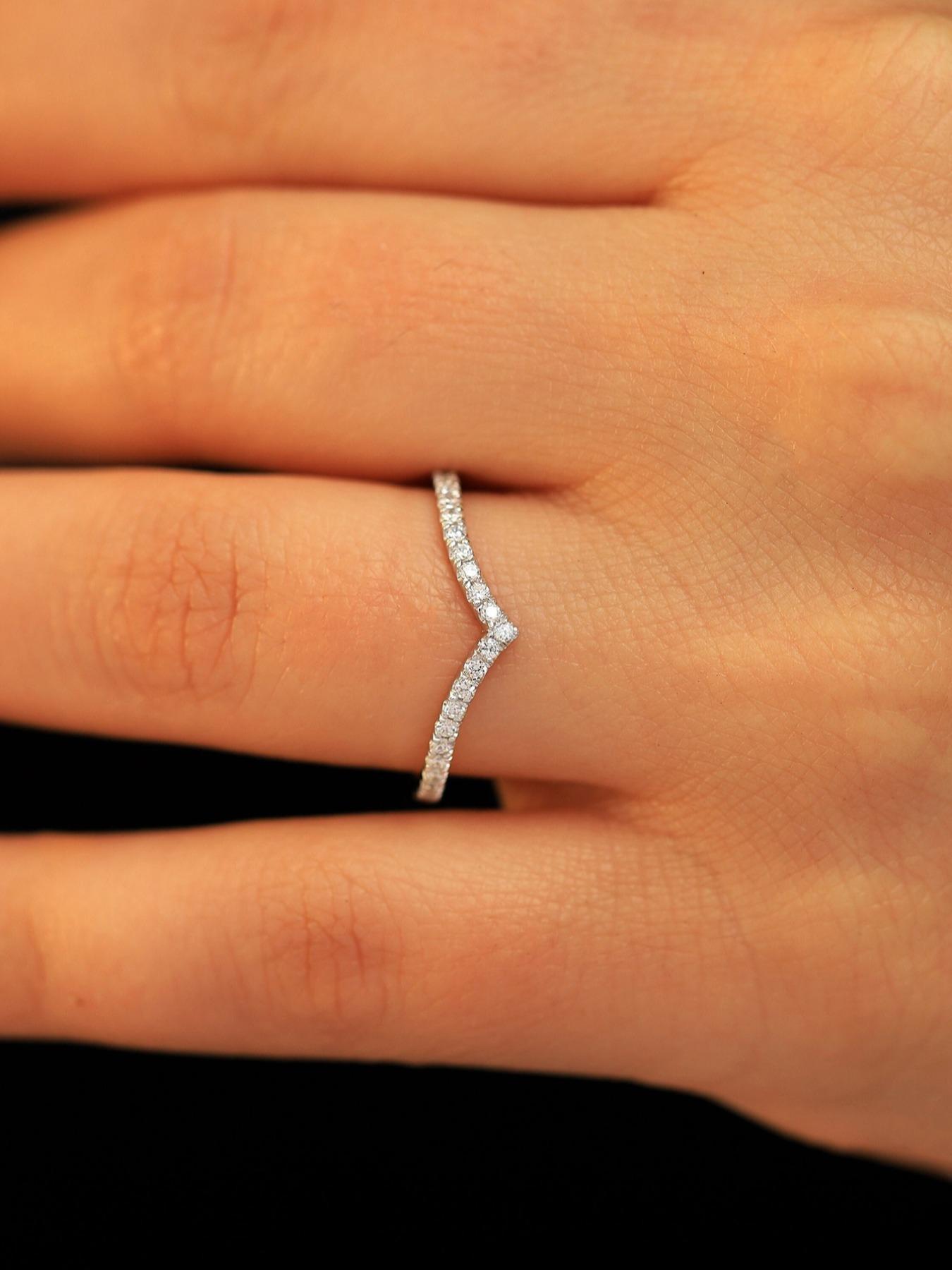 925 Sterling Silver Fashion V-shaped Artificial Zirconia Ring, Fashion Jewelry for Party, Daily Clothing Decor, Trendy All-match & Exquisite Jewelry for Birthday Gift