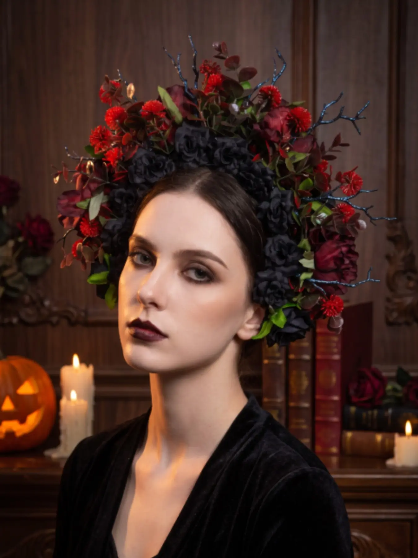 Halloween Gothic Flower Crown Headband, Vintage Floral Crown Hair Accessory, Essential Party Wear for Festival Dress-Up