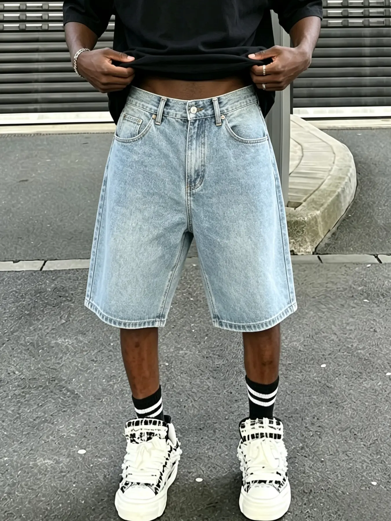 Men's Light Wash Loose Fit Jeans Bermuda Shorts, Vintage Straight Leg Knee-Length Denim Shorts, Classic Five-Pocket Wide-Leg Streetwear