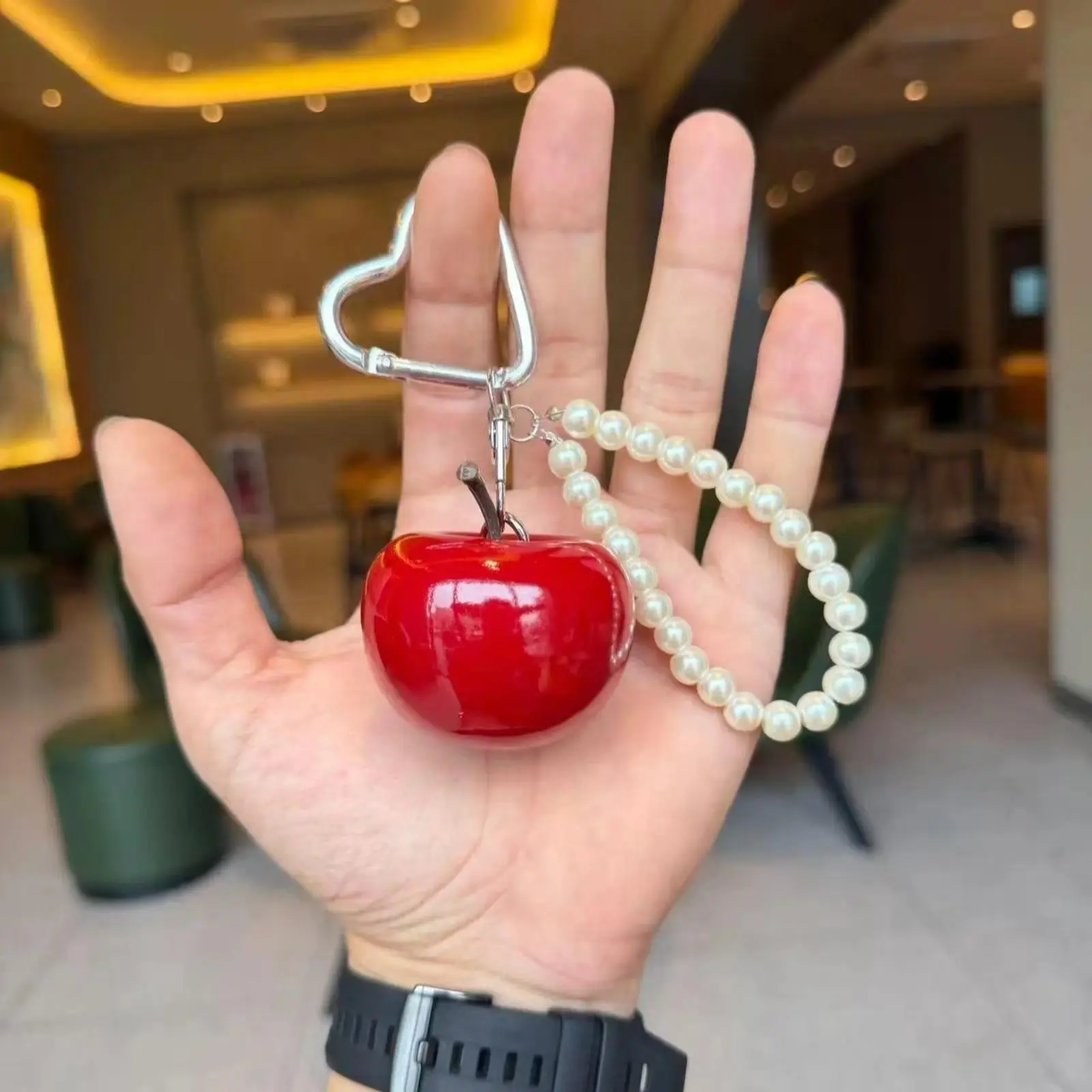 Creative Simulated Apple Keychain, Cute Fruit Shaped Bag Charm. Fashion vivid decorative accessory, lightweight stylish pendant for handbag embellishment, key organization and unique small gifts for daily use.