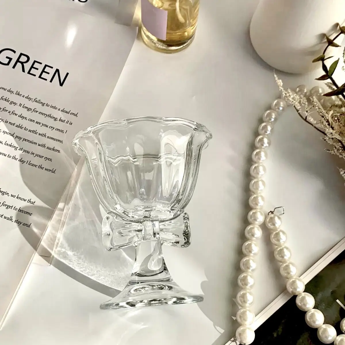 Bow Highball Glass Cup, Vintage Relief Pattern, Thick Transparent Glass, Wavy Rim Design, Ideal for Ice Cream, Yogurt, Afternoon Tea