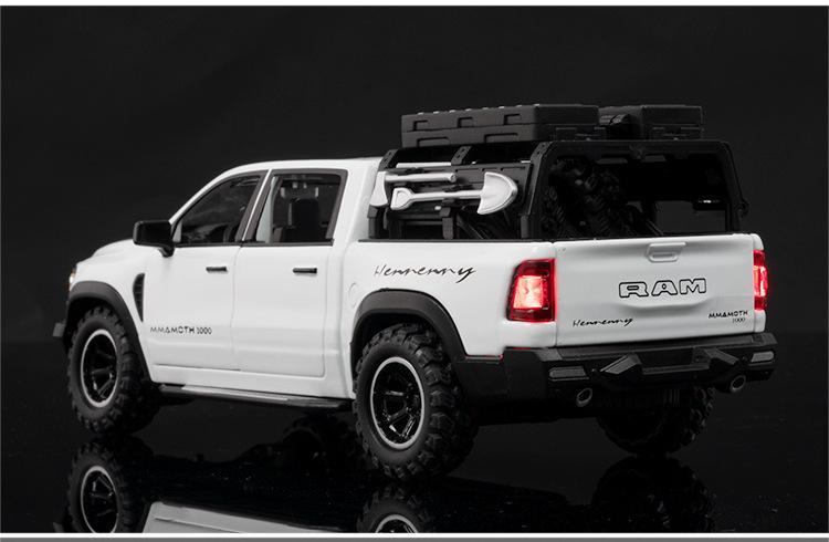 1:32 DODGE Mammoth 1000 TRX Alloy Pickup Car Model Diecast Metal Off-road Vehicle Model Sound and Light Simulation Kids Toy Gift