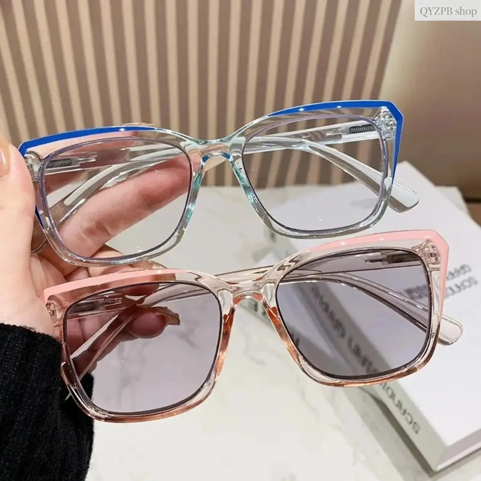 Women's Square Photochromic Reading Glasses, Lightweight Progressive Multifocal Lenses for Near and Far Vision