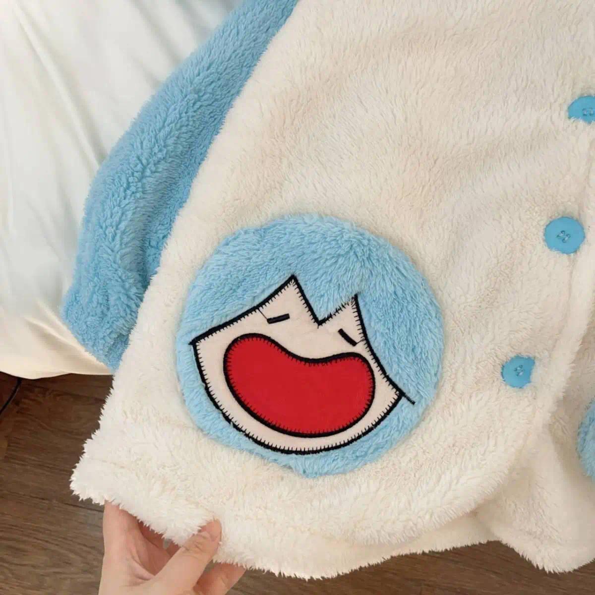 Hatsune Miku cartoon animation peripherals cute coral velvet long-sleeved hooded pajamas winter thickened warm home outing set