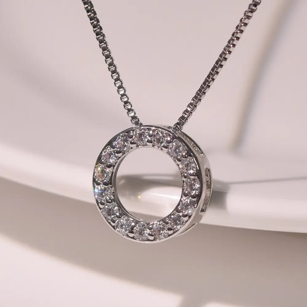 Female 2-Piece Hand-Set Stones Cubic Zirconia Geometric Circle Pendant Necklace - Dainty Collarbone Choker, Elegant Minimalist Secure Clasp Fashion Jewelry, Graduation Gift, Polished Chain