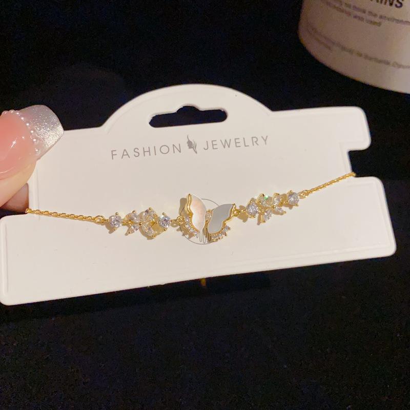 Women's Unique and Elegant Micro-Set Zircon Shell Butterfly Bracelet with Niche Luxury Fashion and Sophistication