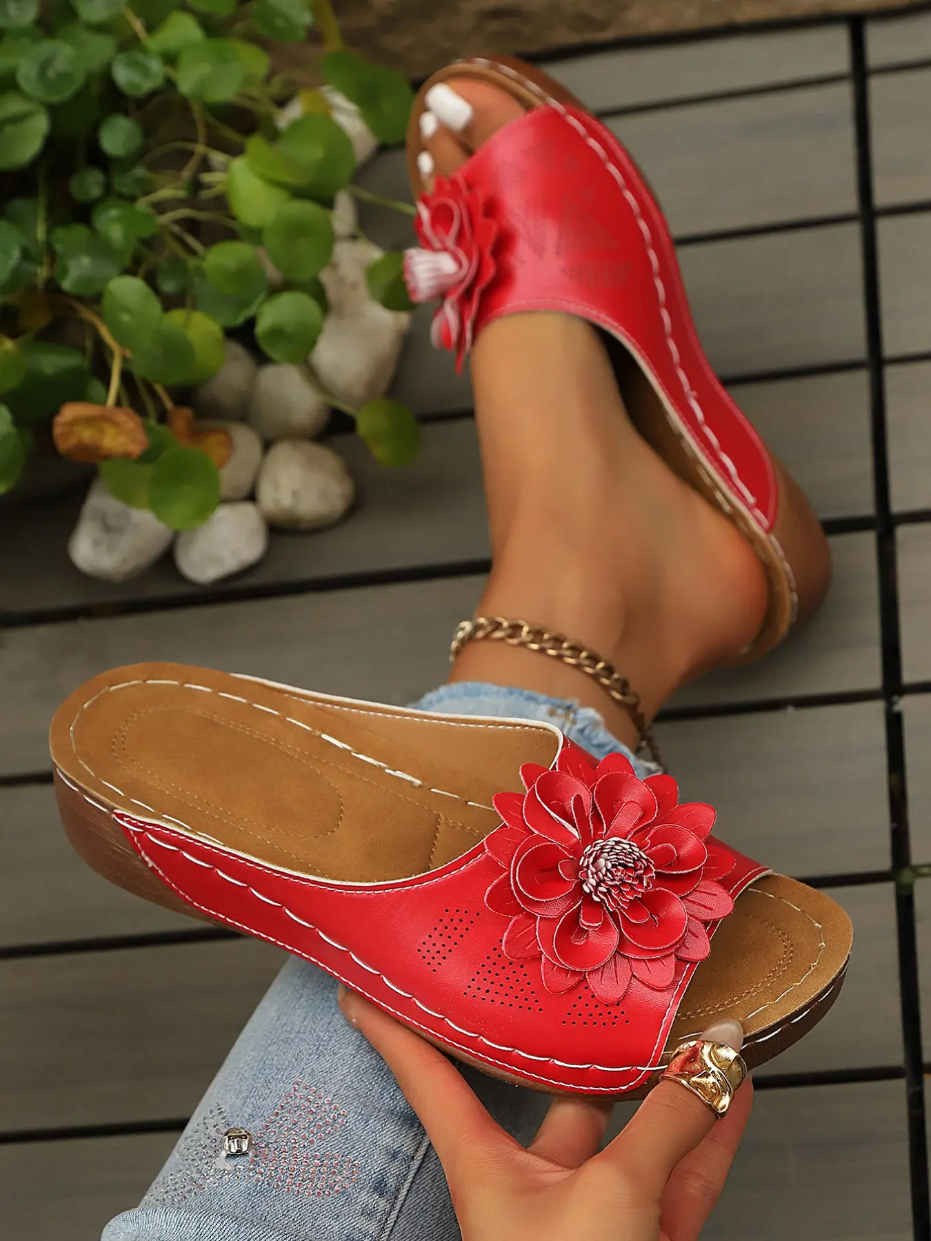 Women's Round Toe Wedge Sandals, Casual PU Leather Slip-On Shoes, Fashionable Wedge Shoes, Comfortable Summer Footwear, Daily Fashion Footwear, Ideal for Daily Wear & Outdoor Activities