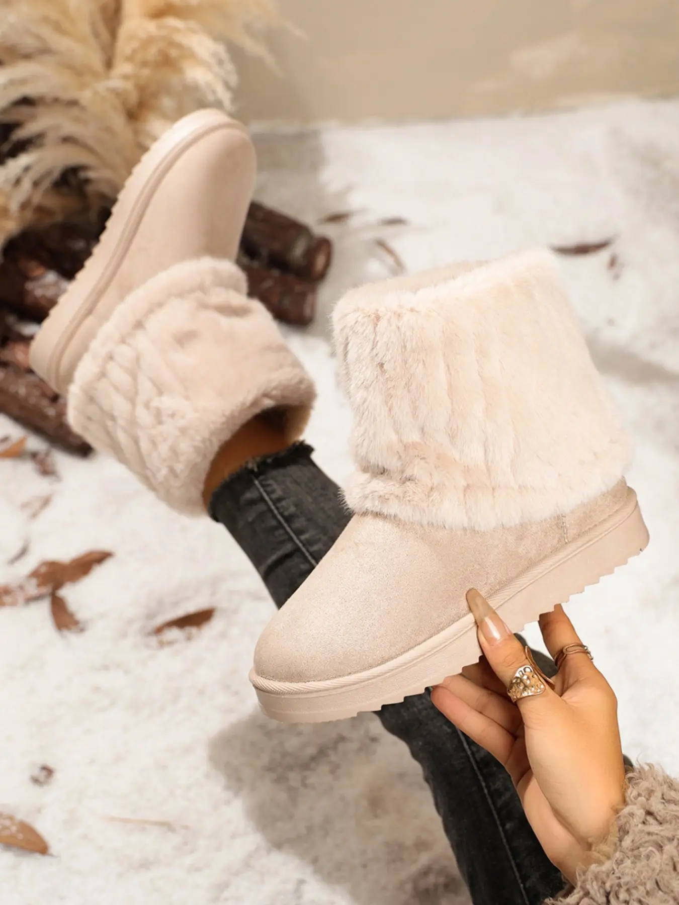 LN LUNEA Women's Faux Fur Lined Thick Sole Snow Boots, Warm Plush Short Boots, Non-Slip Winter Shoes for Ladies