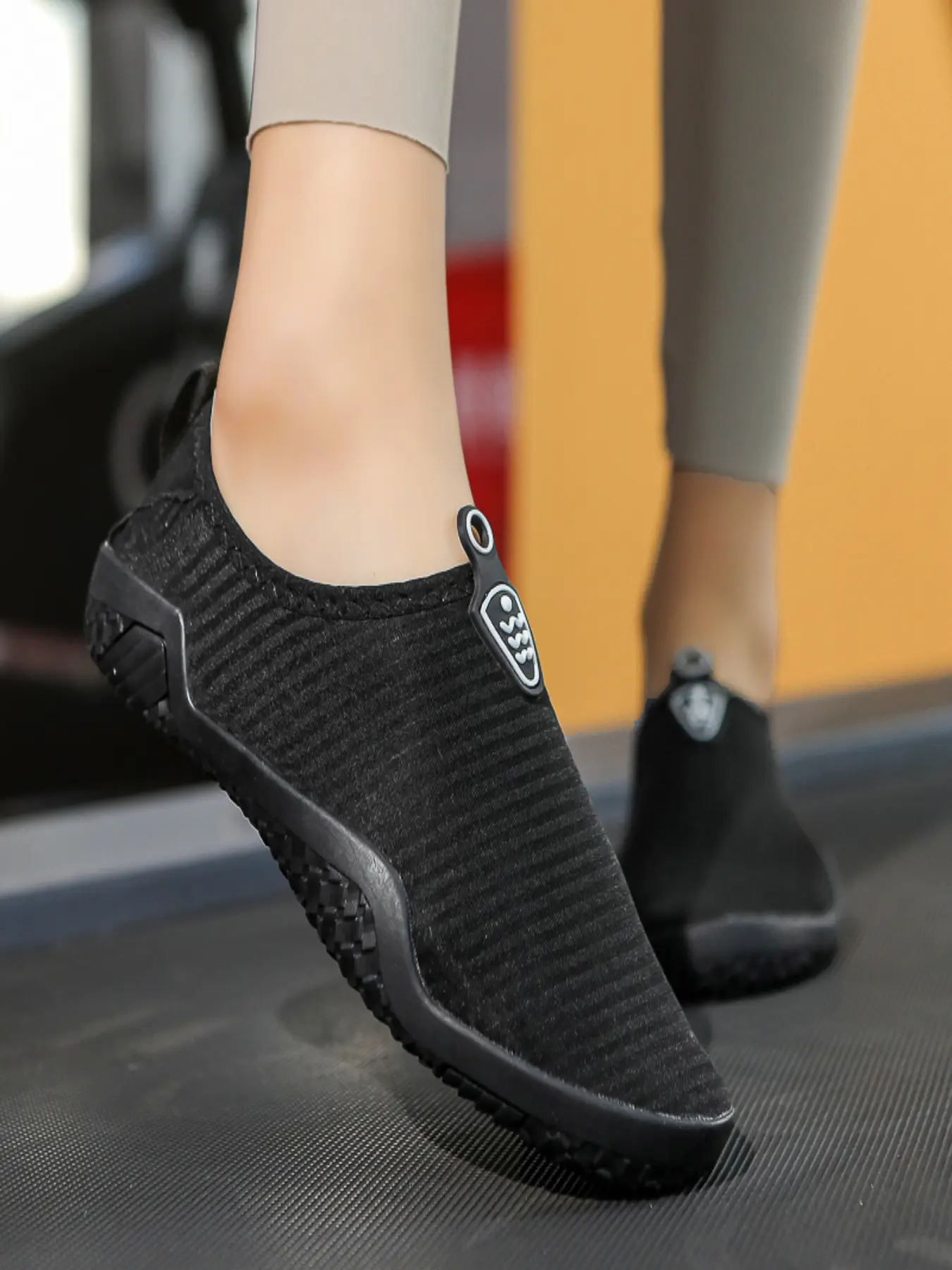 Unisex Striped Barefoot Minimalist Shoes, Quick Dry Non Slip Wide Toe Box Sneakers, Lightweight Breathable Footwear, Water Sports Shoes for Yoga Gym Beach Hiking Swimming Surf
