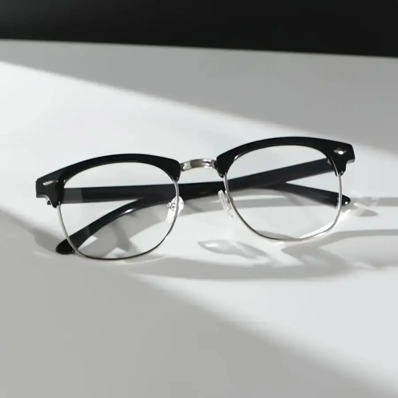 Unisex Y2K Vintage Full-Rim Square & Round Glasses – Minimalist Metal Frame, Timeless Full-Face Eyewear for Daily Wear, Music Festivals, Office & Casual Fashion Use