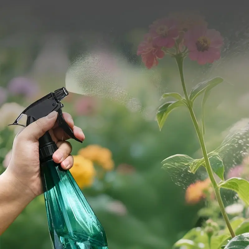 Manual Press Type Domestic Floral Spray Bottle Operated by Hand That Matches Every Kind of Household Gardening Tasks and Fine Atomization Spraying Practical Application Scenarios