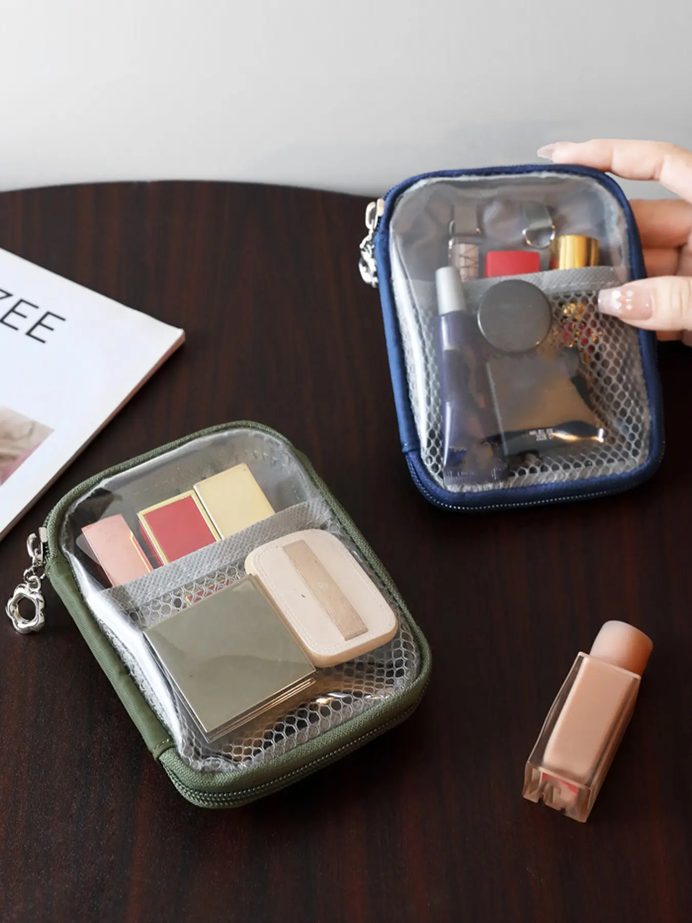 Mini Makeup Bag with Partitions, Portable Cosmetic Organizer for Lipstick and Essentials, Ideal for Travel and Daily Use, Cosmetic Bag for Purse