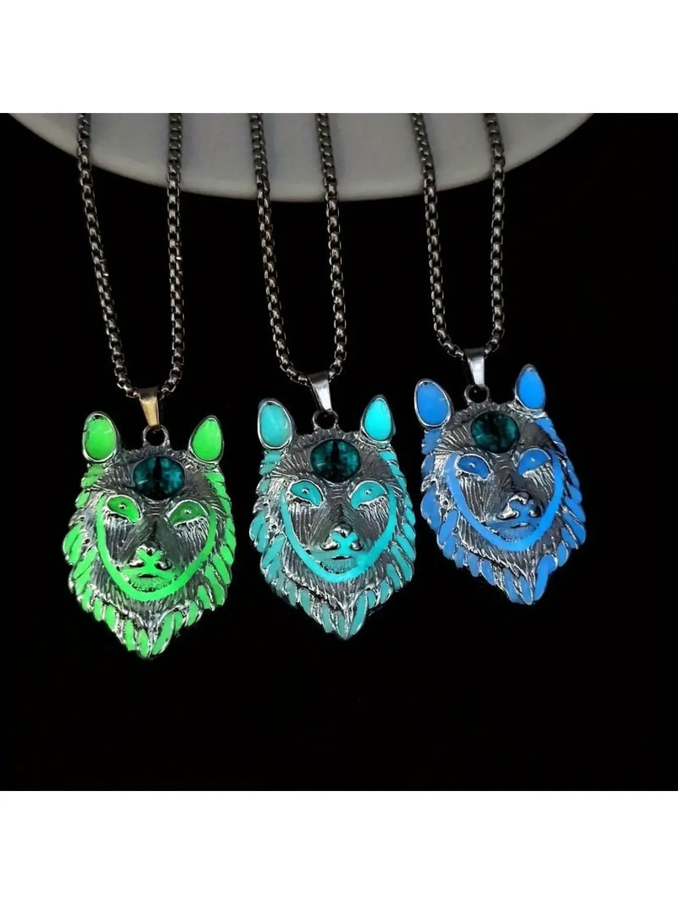 2026 New Retro Punk Wolf Totem Glow-in-the-Dark Wolf Head Pendant Trendy Men's Stainless Steel Chain Necklace Eco-Friendly Material Halloween Gift for All Festivals