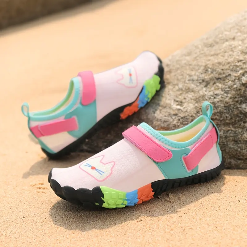 2026 New Summer Cartoon Breathable Mesh Wading Double Buckle Lightweight Physical Training Shoes Rubber Quick-Drying Drainage Sole Outdoor Morning Running Shoes Beach Shoes