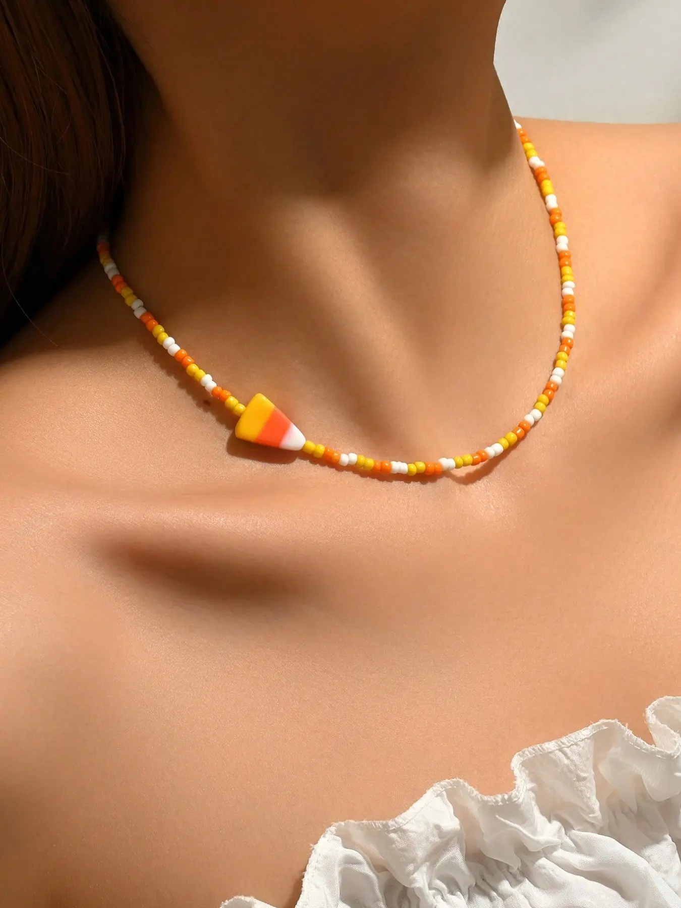 1pc Creative Candy Corn Beaded Necklace, Personalized Cute 3D Candy Corn Choker Necklace, Fashion Party Jewelry for women，Sweet Color-Blocking Design，perfect for everyday wea