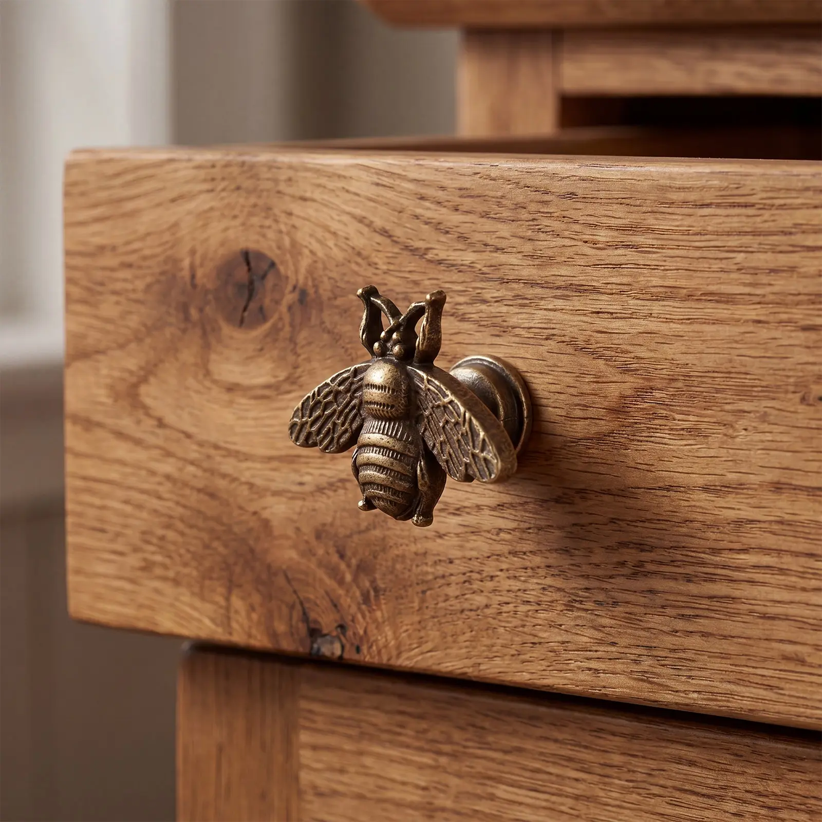 6-Pack Vintage Bee Drawer Pulls Set, Antique Brass Zinc Alloy Cabinet Door Handles, Kitchen Home Office Furniture Decor
