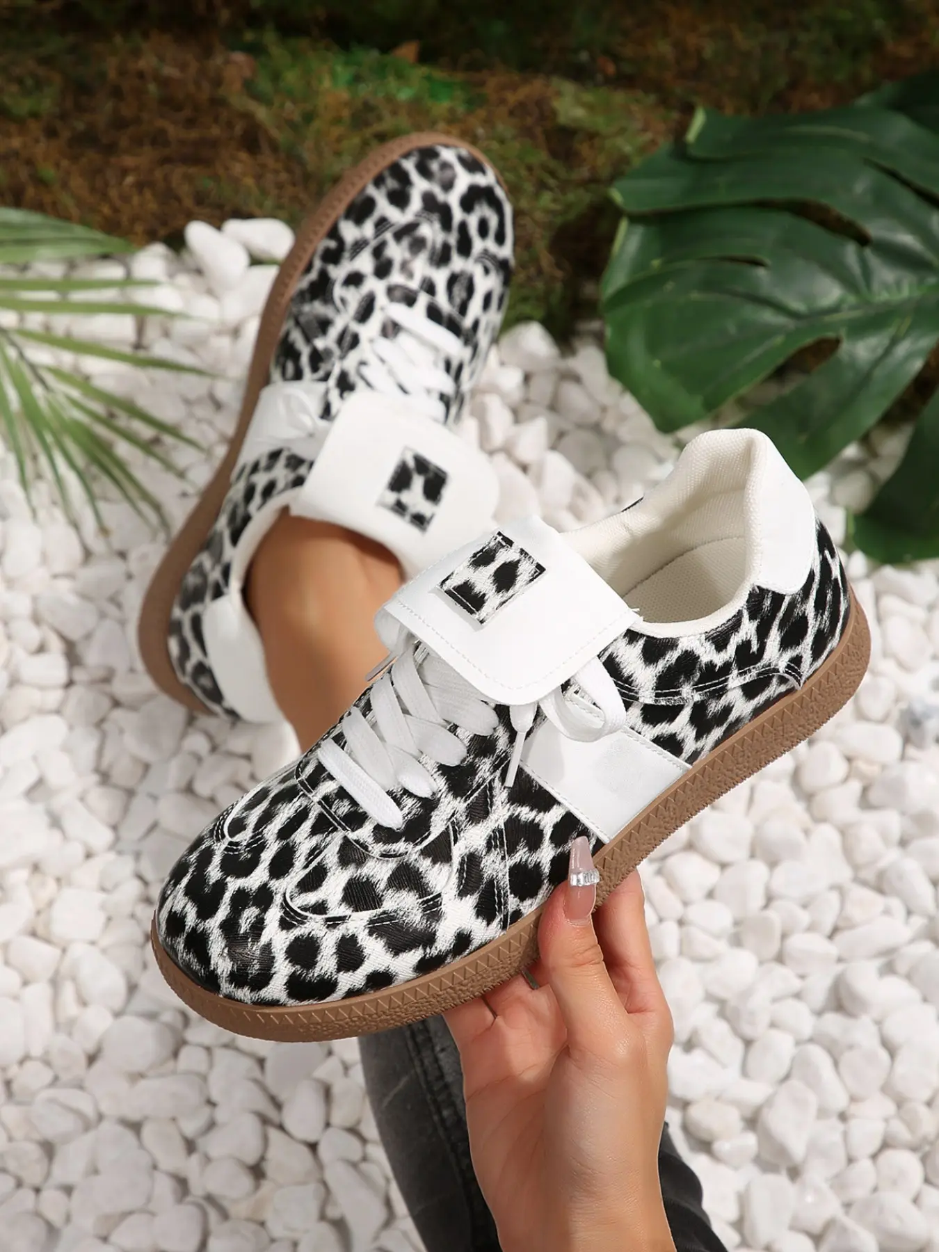 Vintage Leopard Print Patchwork Sneakers for Women, Rubber Sole Laces Casual Shoes, Streetwear Flat Boardwalks All Seasons