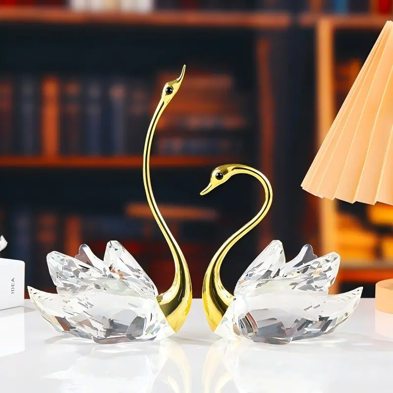 Elegant Crystal Swan Decorative Statue, Luxurious Transparent Swan Sculpture, Decorative Figurine, Statue Ornament, Perfect Gift for Valentine's Day, Festive Parties, Anniversaries