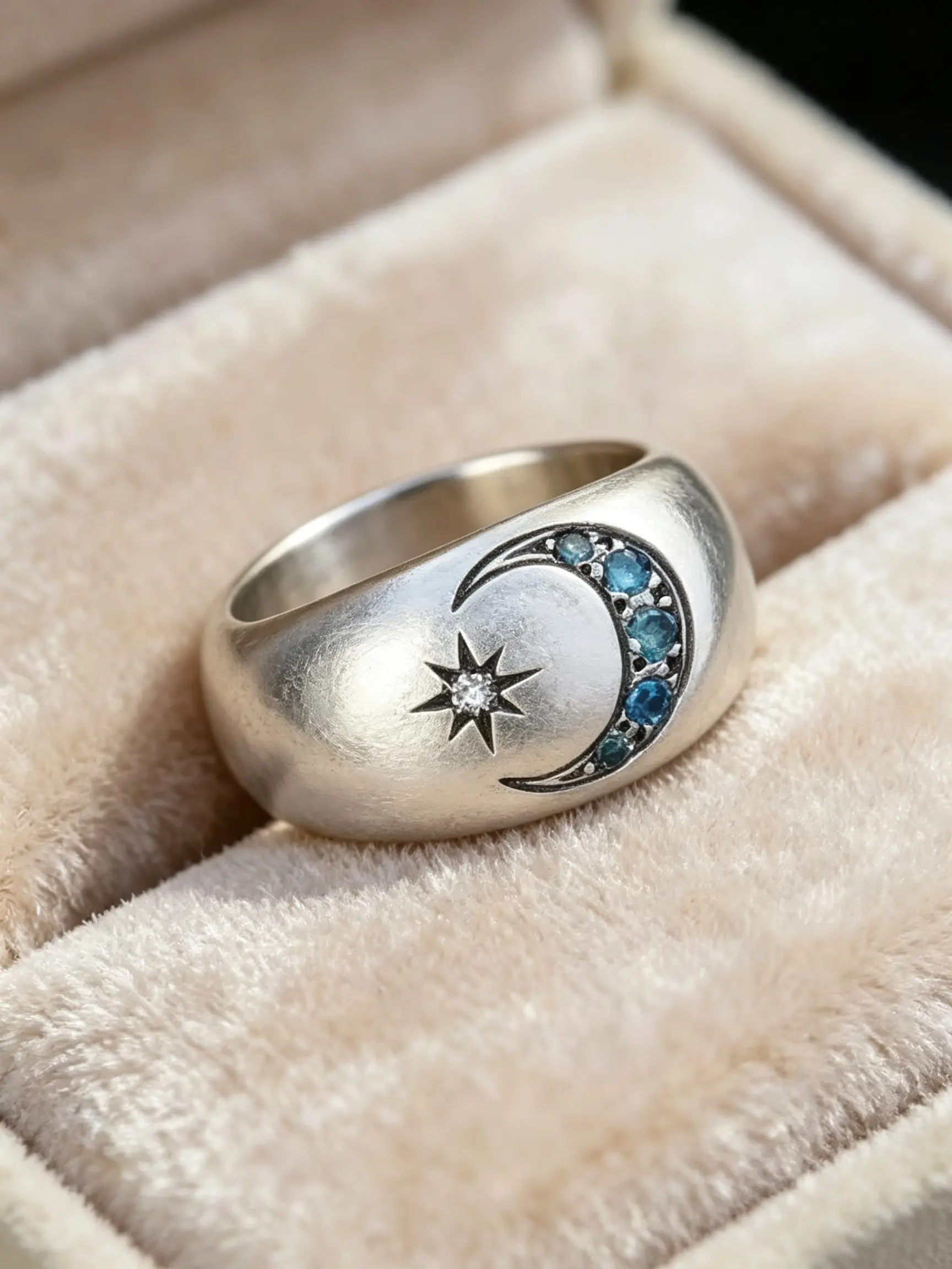 Women's Fashion Wide Band Ring, Star Moon Design Creative Personality Ring, Elegant Trendy Jewelry, Unisex Daily Wear & Gift