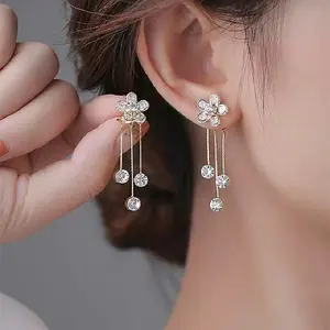 A pair of tassel earrings for women, sparkling floral earrings, 2026 new model E50227-EH