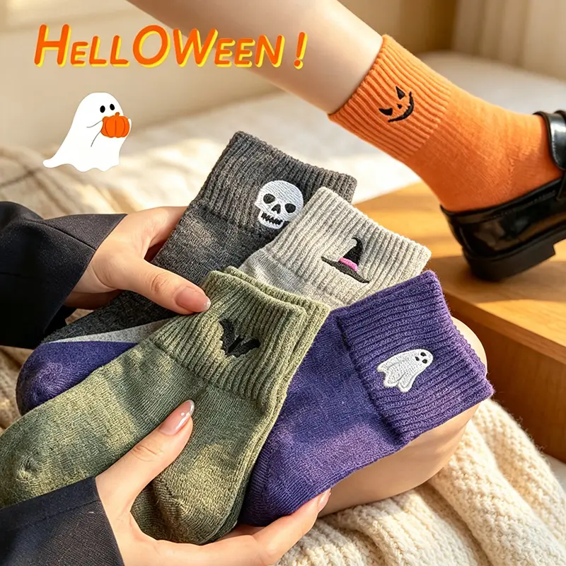 Viral Cute Halloween Socks for Women, 5 Pairs Cozy Novelty Crew Socks Set, Funny Pumpkin Ghost Cartoon Mid-Calf Knit Socks, Soft Stretch Warm Fall Winter Essentials for Daily Wear, Halloween Party, Work, School & Gifts