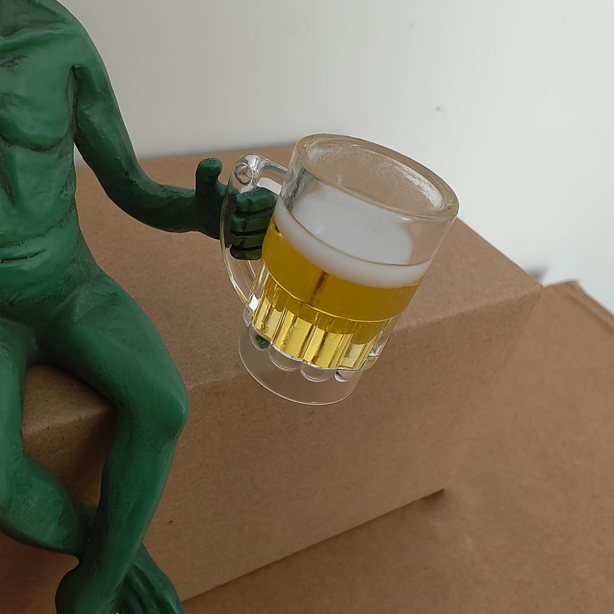 Alien Design Beer Drinking Statue, 1 Box Fun & Humorous Outer Space Decor, Alien Figurine with Beer Mug, Ideal Gift for Sci-Fi Fans, Ornaments