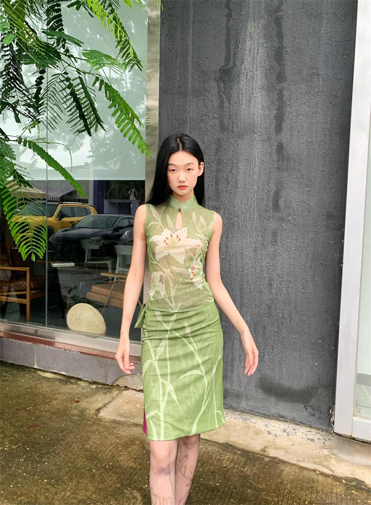 New Chinese-style lily pattern reversible cheongsam top + new Chinese-style lily pattern reversible one-piece skirt