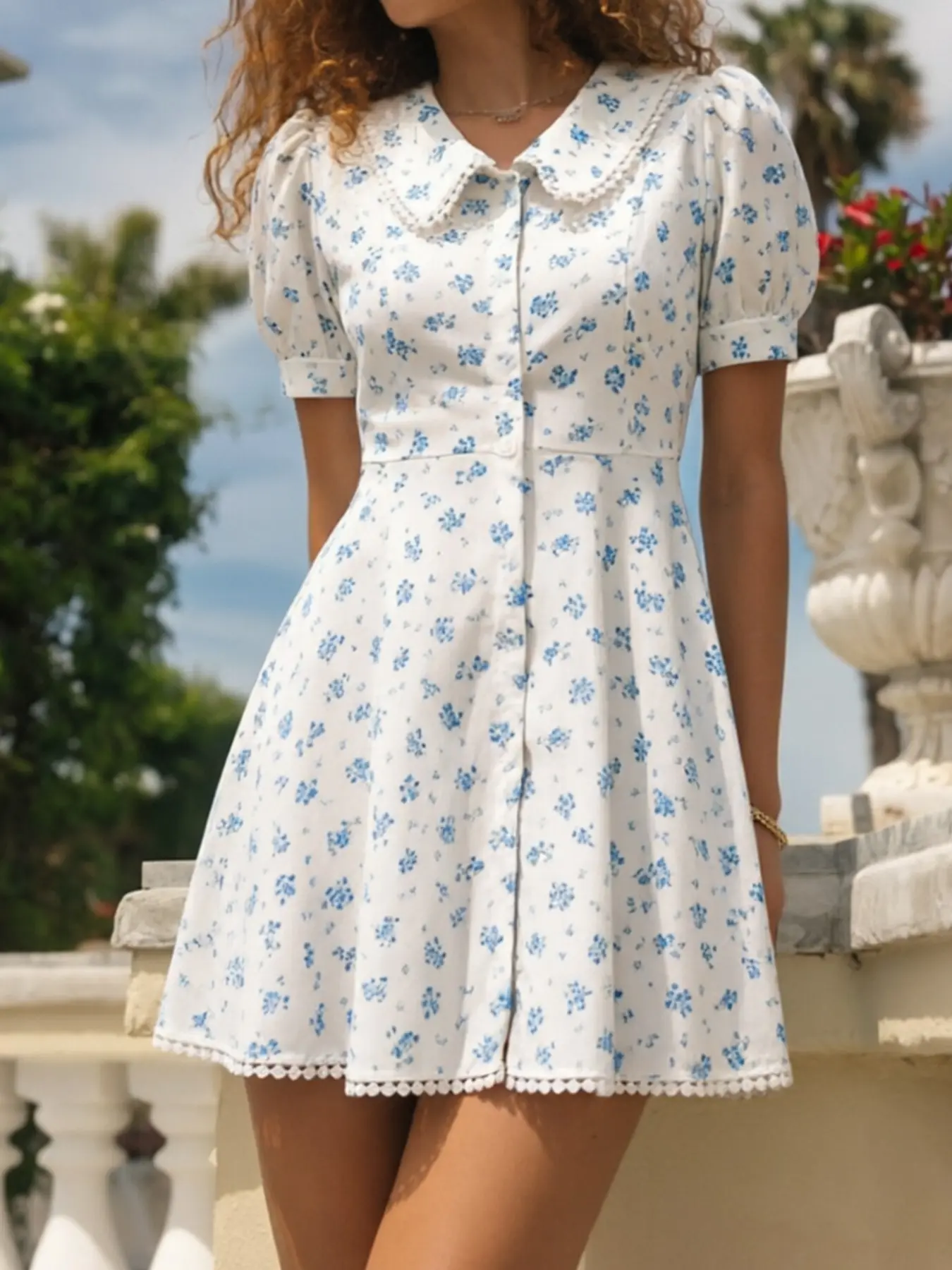 Women Ditsy Floral, Print Peter Pan Collar Puff Short Sleeve Mini Shirt Dress, Button Front Lace Trim Hem Slim Waist A Line Summer Sundress for Holiday Trip, Casual Date, Brunch Meetup, Outdoor Street Shooting