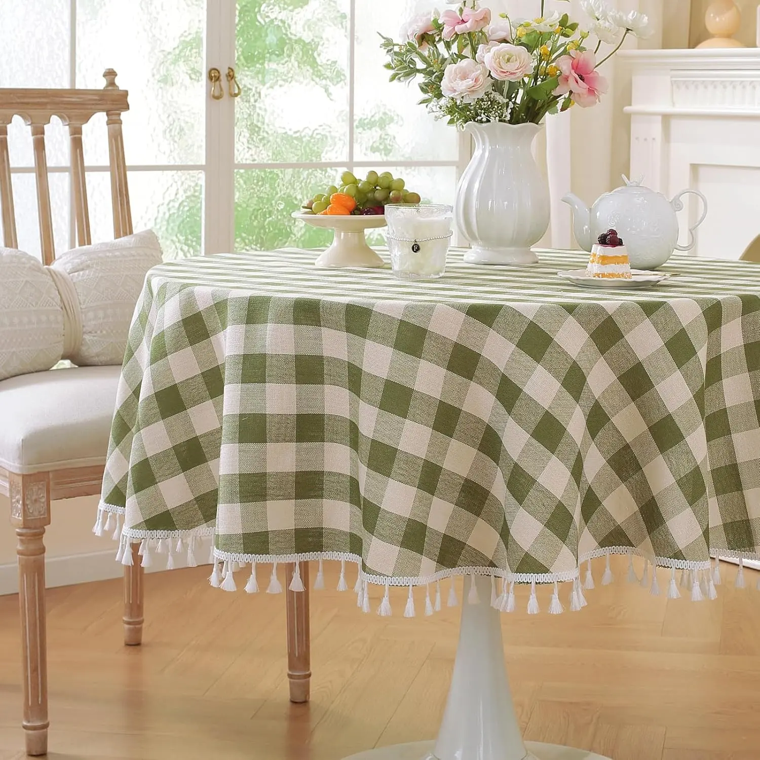 Green Checkered Spring 60" Round Tablecloth (Fits 30-48" Table) Washable Buffalo Plaid Table Cloth with Tassel Cotton Linen Gingham Table Cover for Home Decor, Green, Round