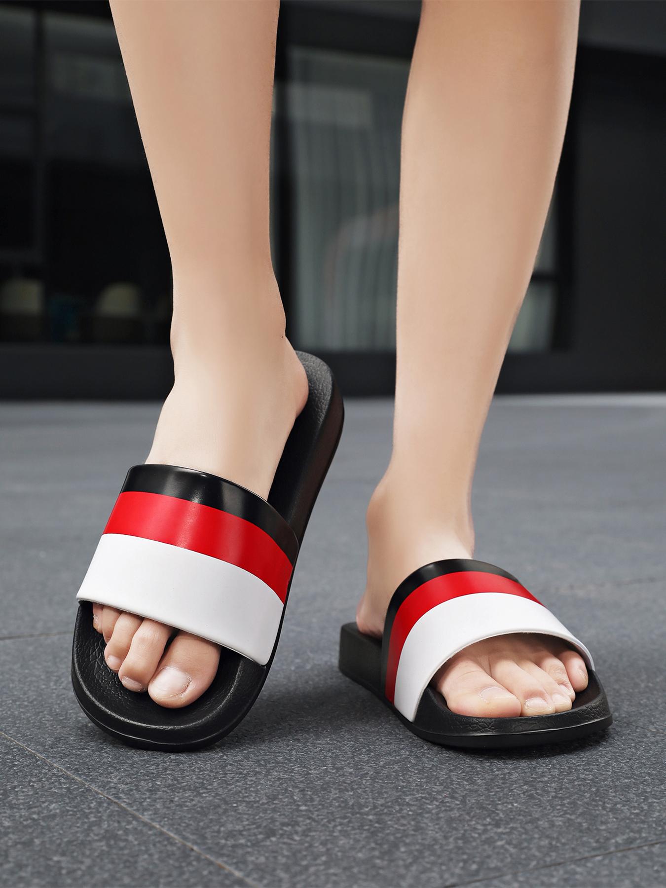 Trendy brand slippers for men to wear outside in summer, anti-slip and wear-resistant, outdoor casual beach cooling slippers, home bathroom bathing one-line slippers