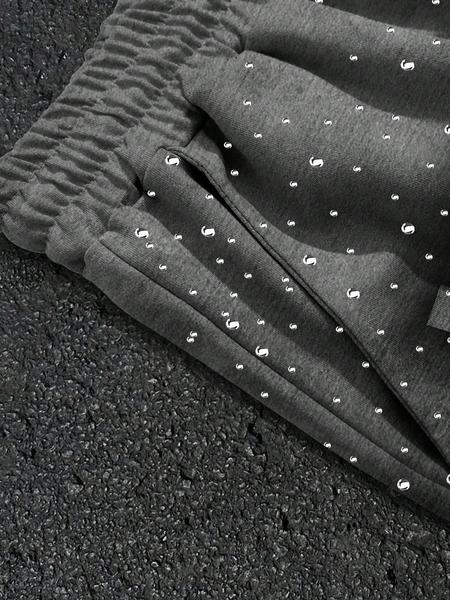 Manfinity Emrg Men's Summer Casual Street Colorful Rhinestone Letter Flame Print Loose Drawstring Shorts, Fitted Fit for Stylish Look Graphic Print Shorts