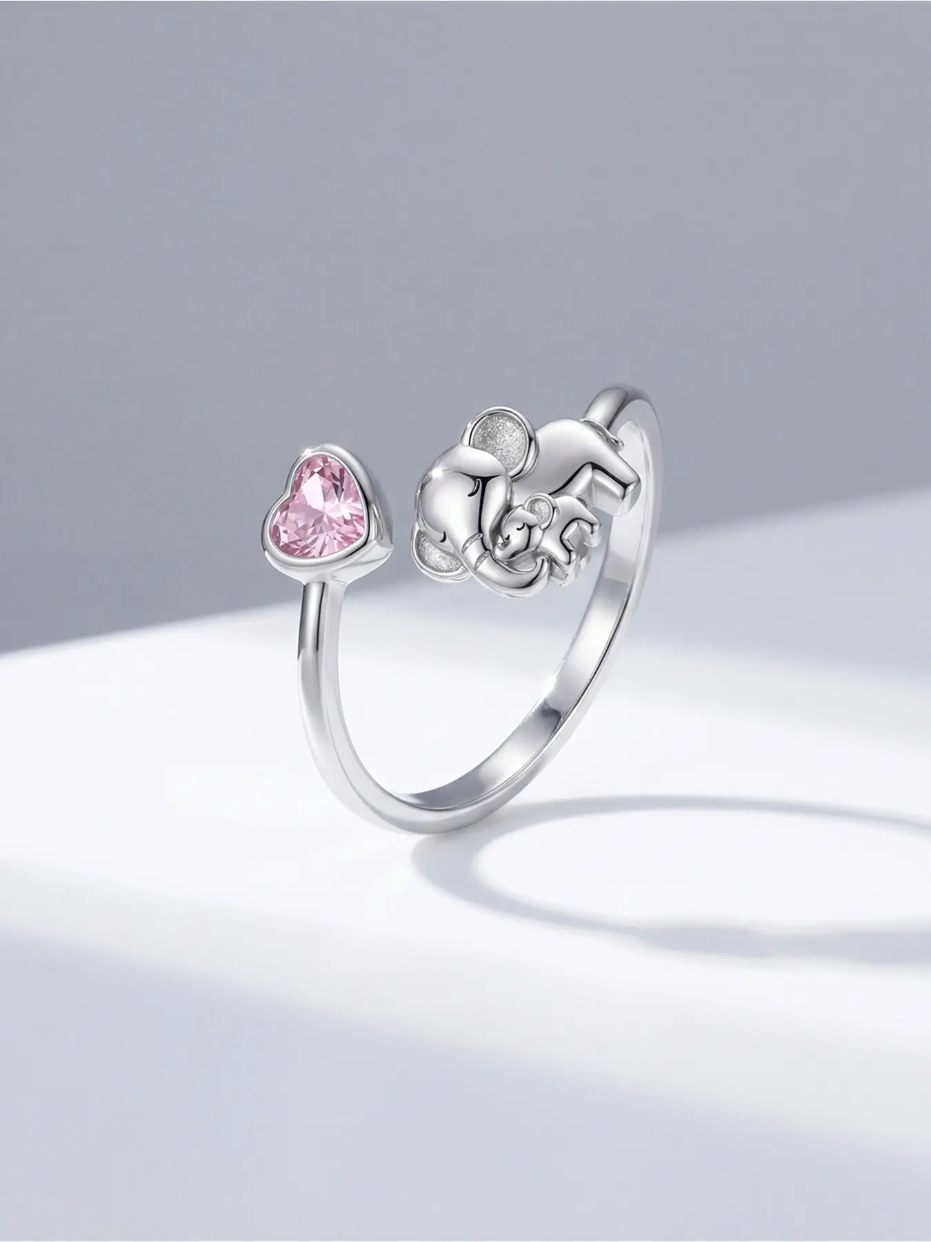 Charming Silver-Plated Elephant Ring, Featuring a Mother-and-Calf Design and a Sparkling Pink Heart Zircon, Perfect for Daily Wear or as a Heartfelt Gift