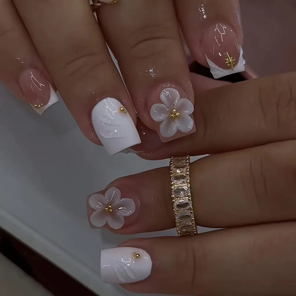 24pcs Short Square French Flower Press-On Nails, Glossy Simple Fashion Removable Nail Stickers, Ideal for Daily Use and Party Events