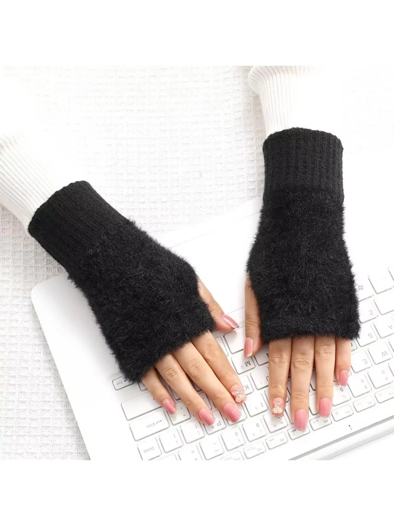 Solid color long half finger knitted gloves, women's touch screen warm woolen gloves, office writing and driving cold resistant gloves