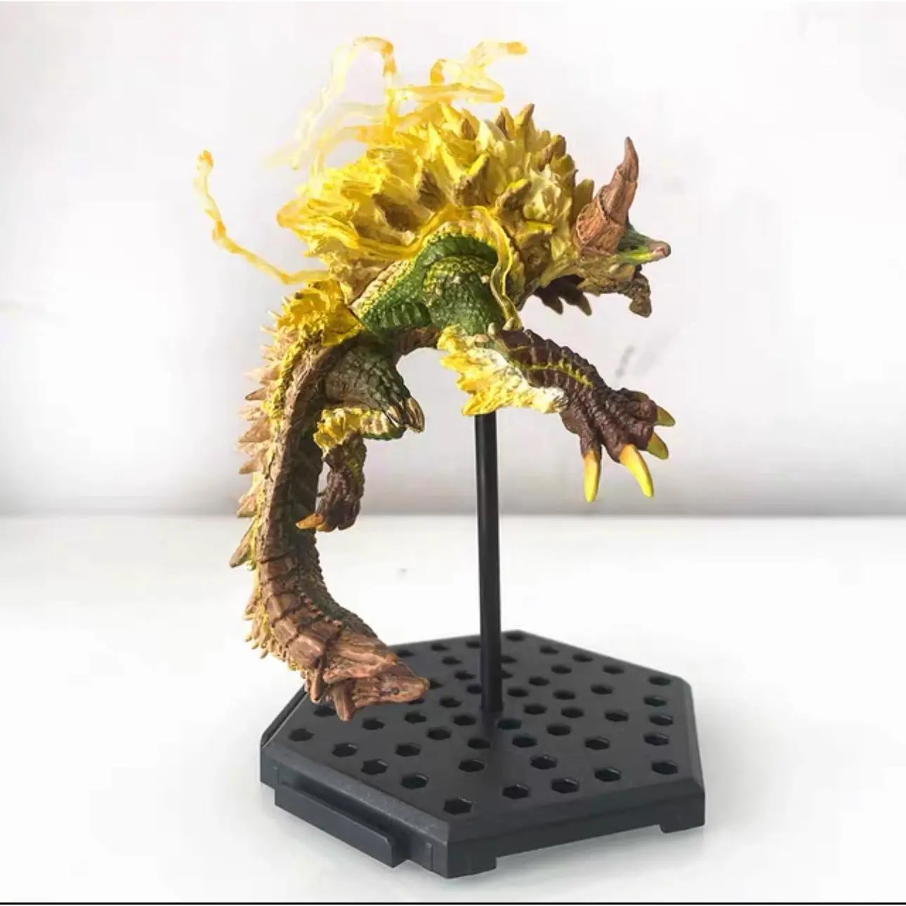 Japanese Genuine Scale Model Monster Hunter Rise of Dawn Series Black Erosion Dragon Destroy Dragon Brok Action Figure Toys