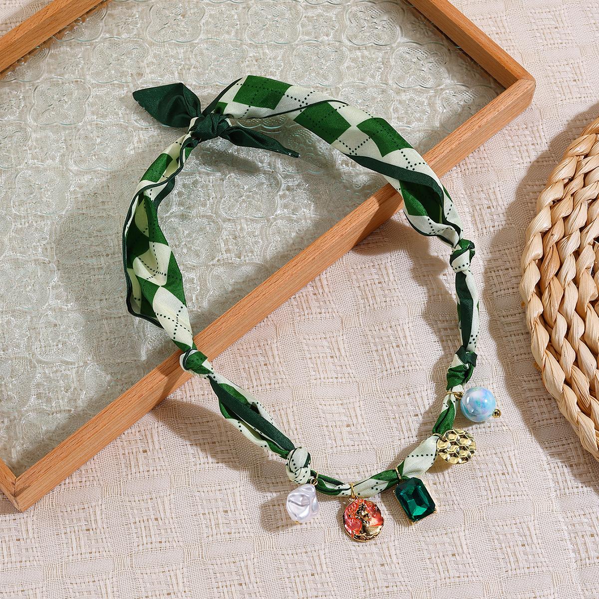 Boho Scarf Necklace With Multi Conch Shell Heart Horseshoe Fish Charms Large Sun Pendant Necklace Adjustable Bandana Necklaces for Women Summer Beach Jewelry For Vacation