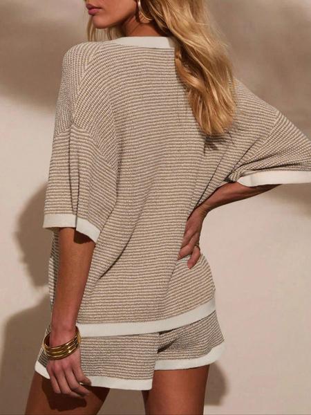 Women's Knitted Two-Piece Set for Spring and Autumn, Classic Round Neck Pullover Top and Elegant Shorts, Stylish and Casual, Casual Matching Set