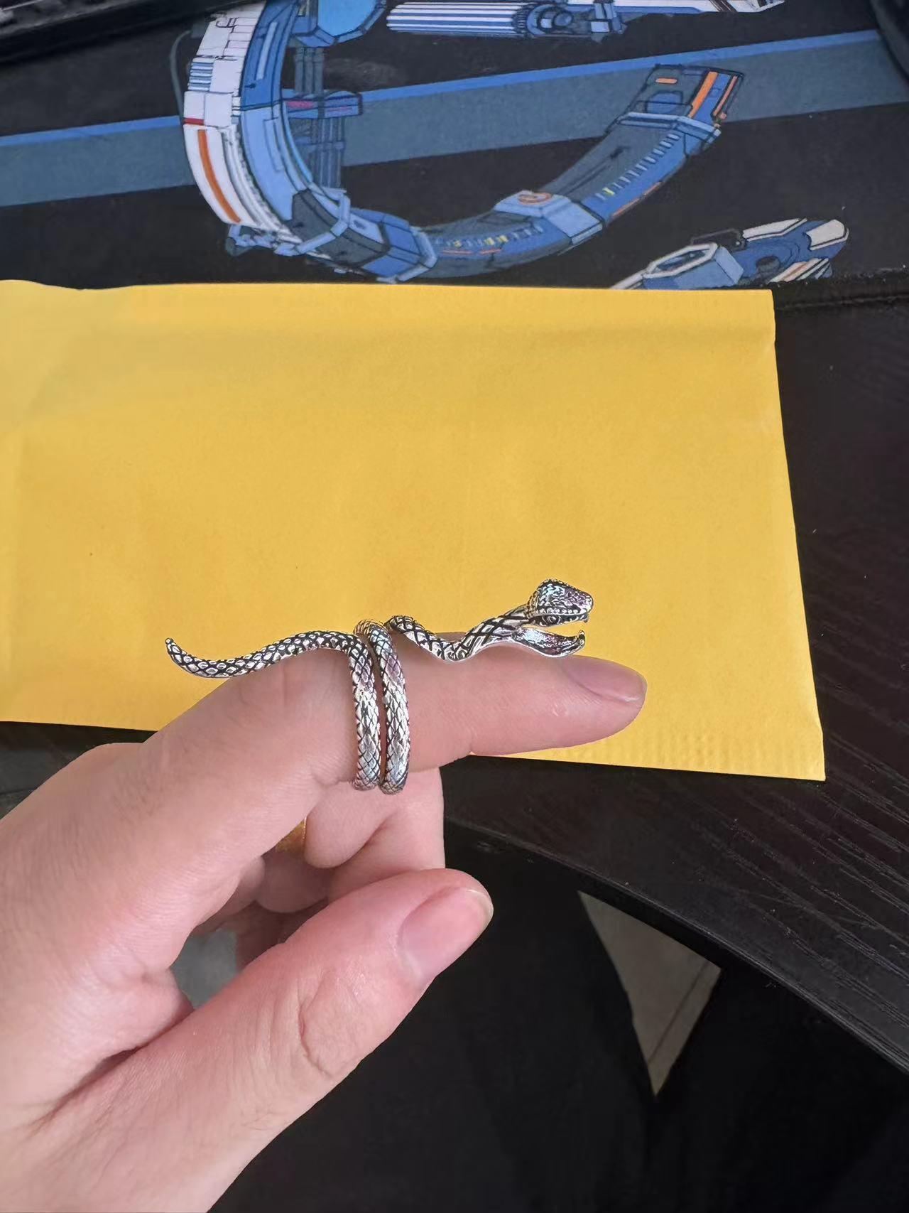 Dragon Shaped Ring Cigarette Holder Trendy Accessory Gift For Smokers